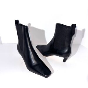 Reformation Roberta Chelsea Boots